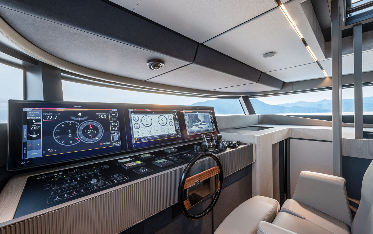 Яхта Ferretti Yachts INFYNITO 80 New фото 2.20