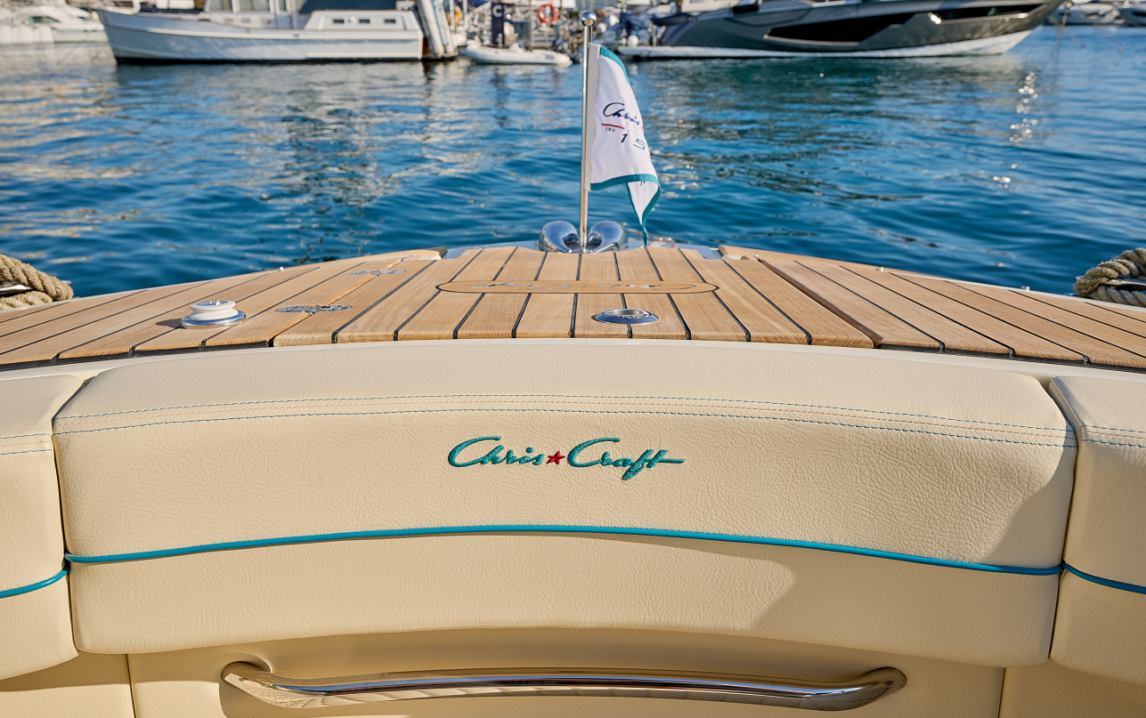 Катер Chris-Craft Launch 31GT фото 2.6