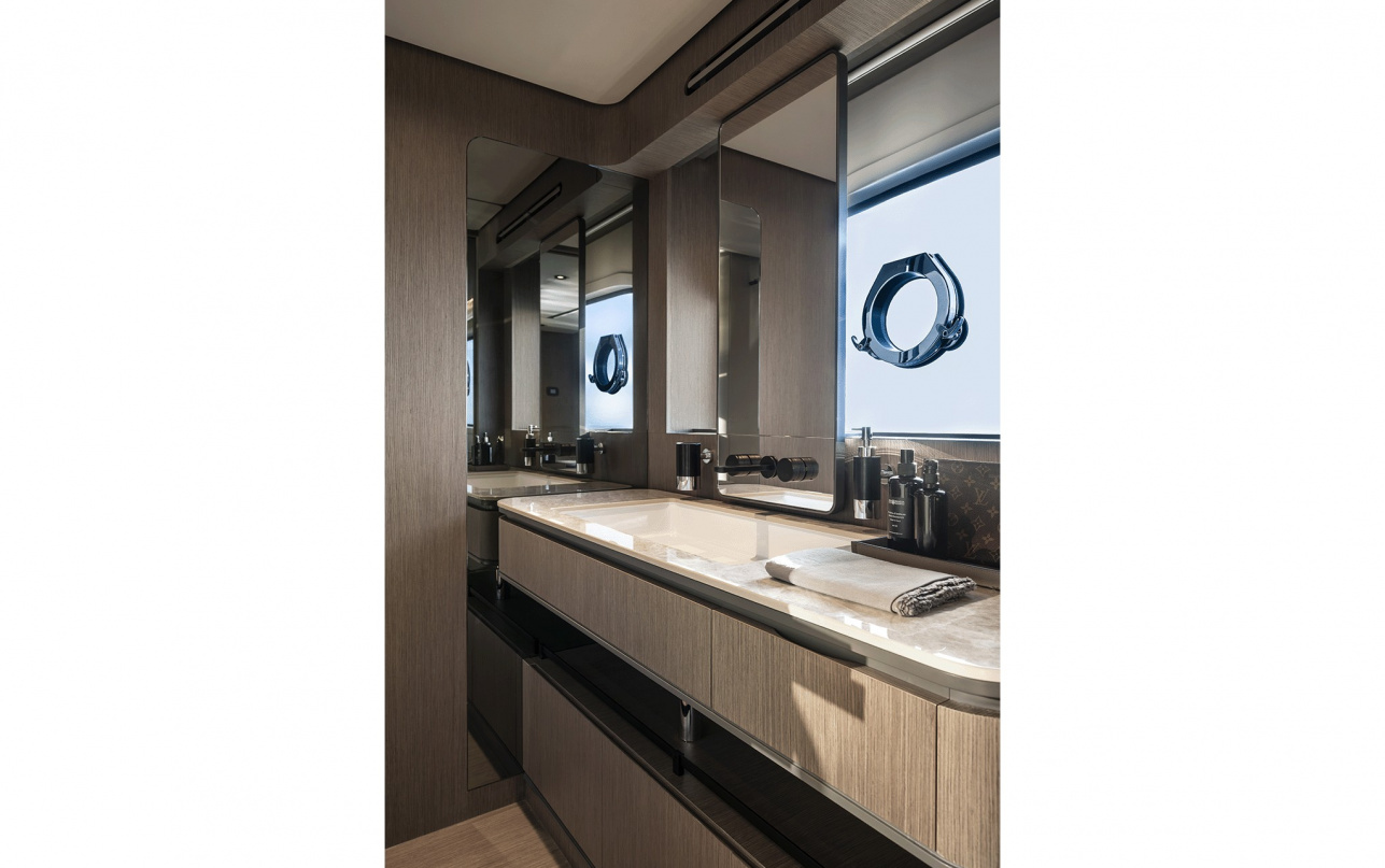 Яхта Ferretti Yachts 720 New фото 2.2