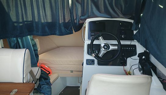 Катер Velvette 23 Active Sedan