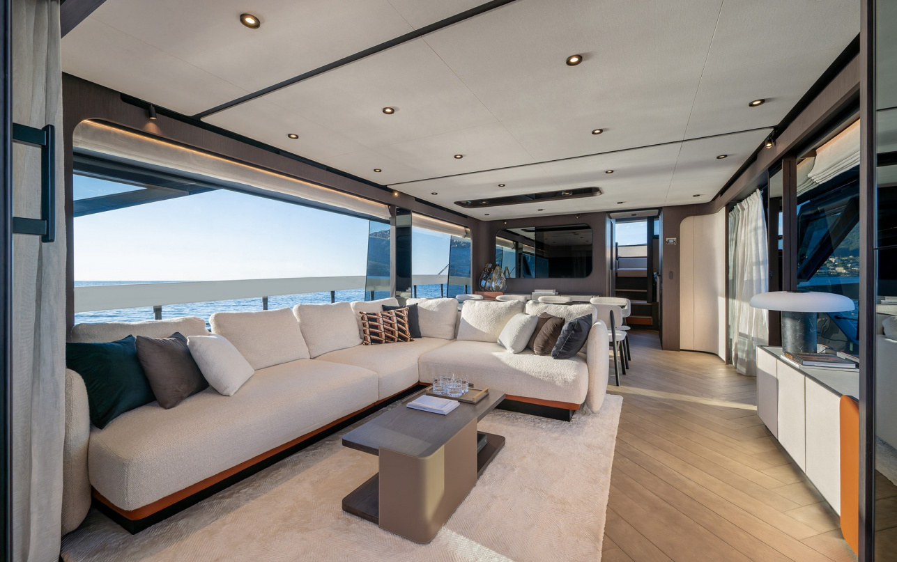 Яхта Ferretti Yachts 800 фото 2.12