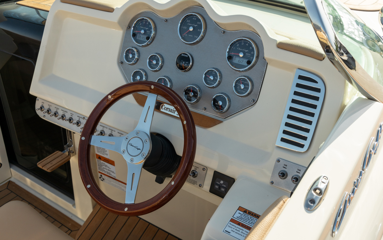 Катер Chris-Craft Corsair 30 фото 1.4