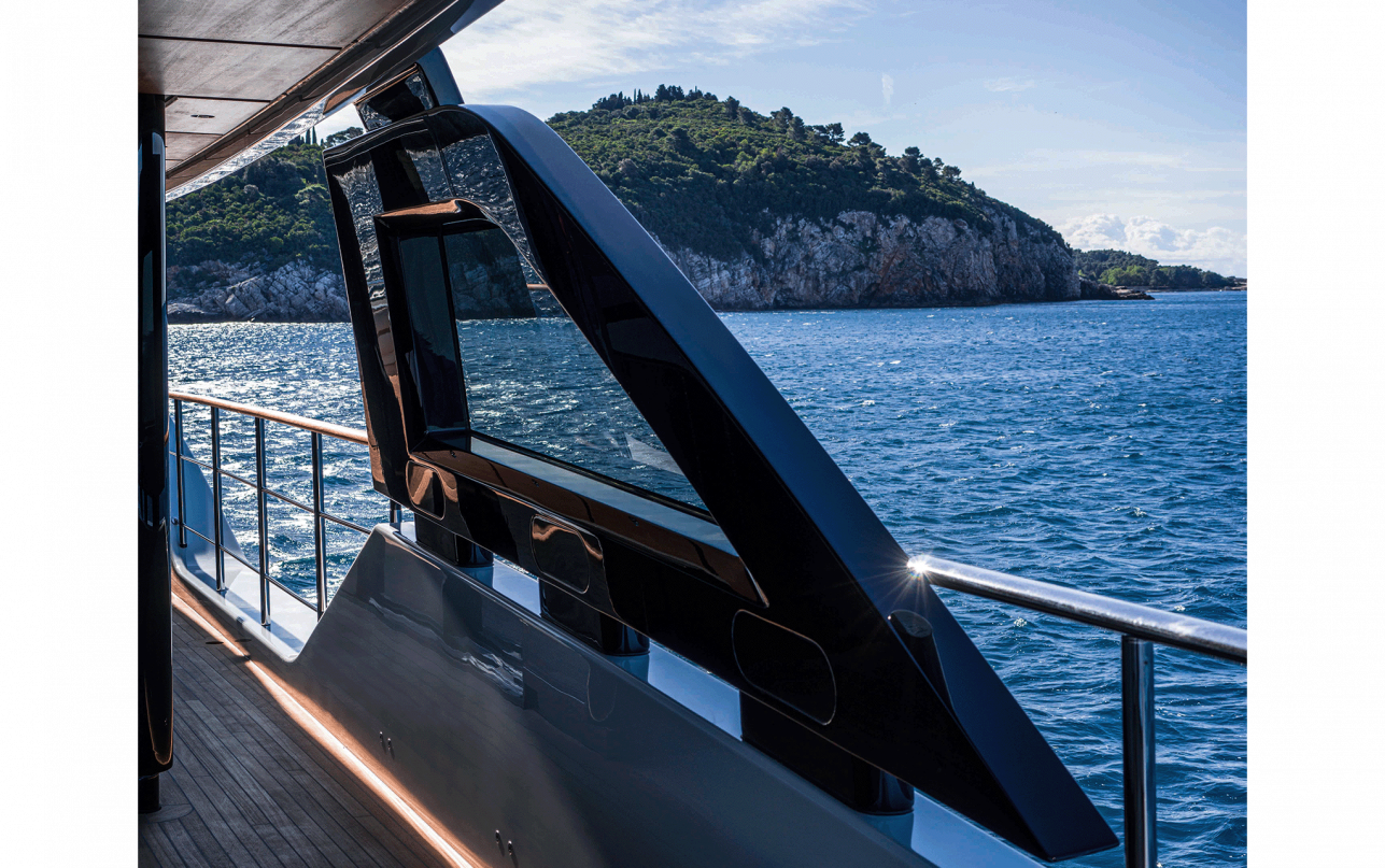 Яхта Custom Line Navetta 38 фото 2.20