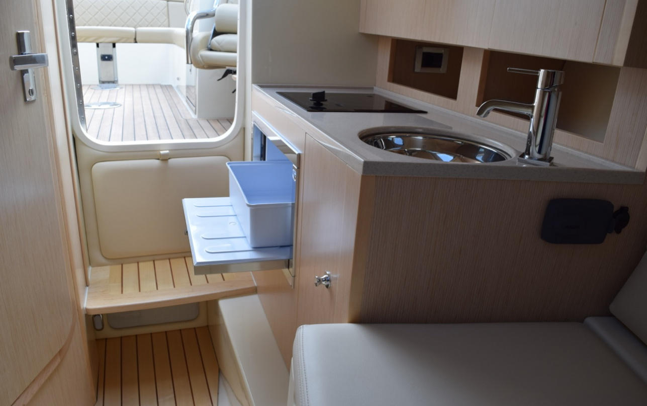Катер Chris-Craft Corsair 32 фото 2.6