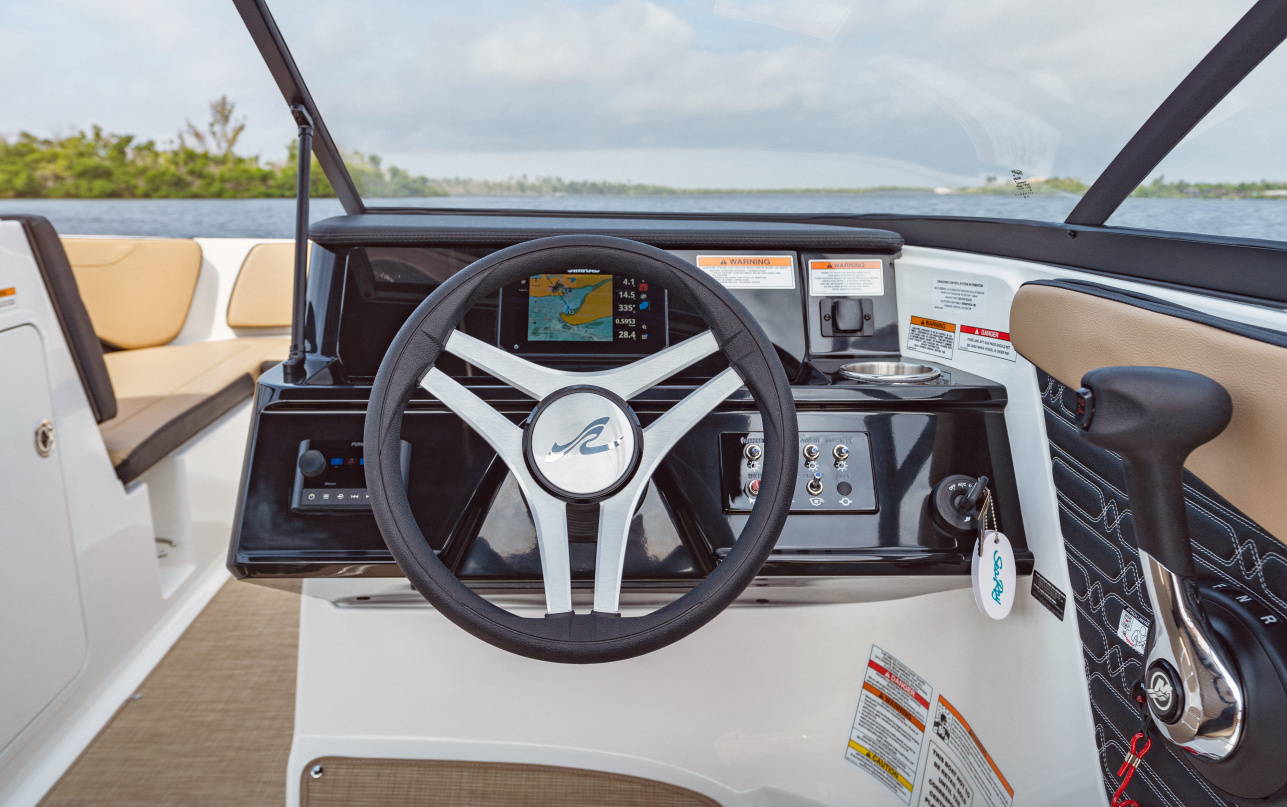 Катер Sea Ray 190 SPX фото 1.6