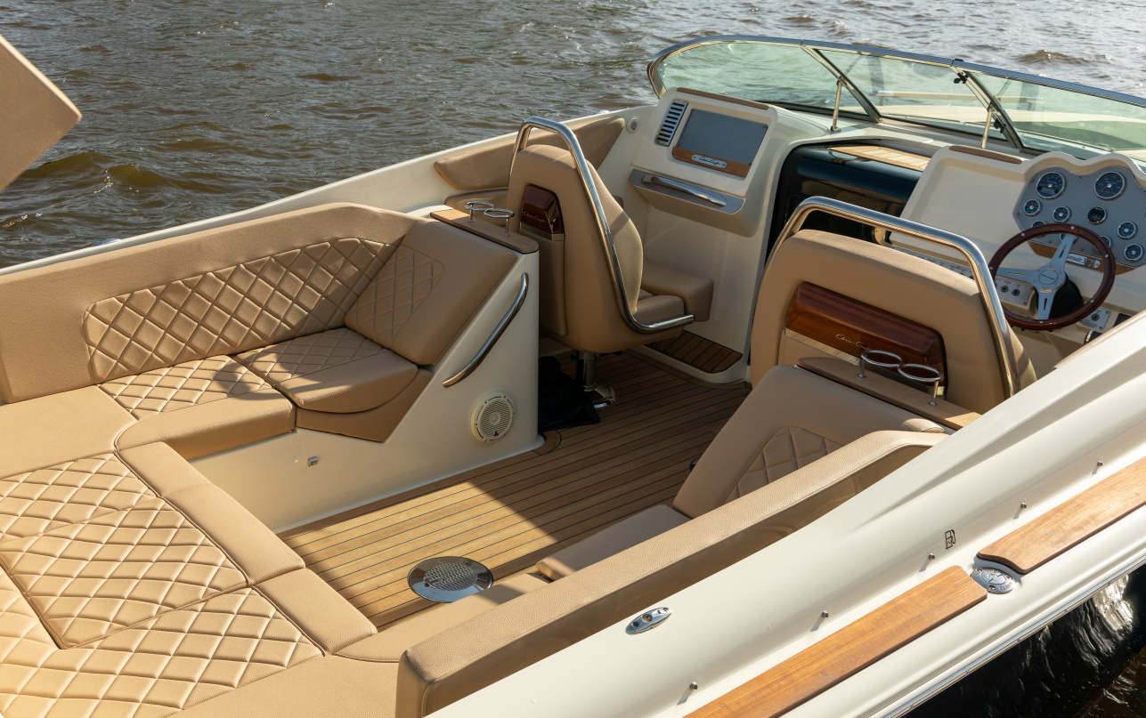 Катер Chris-Craft Corsair 30 фото 1.3