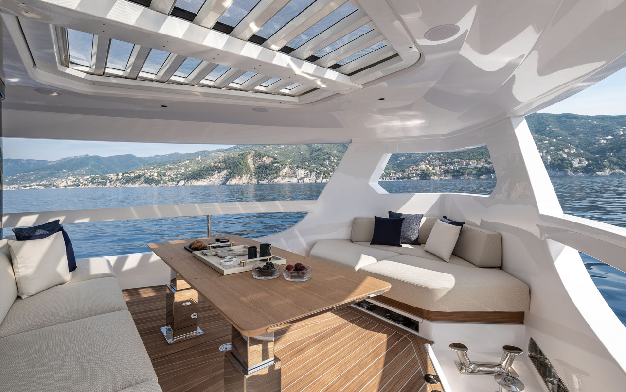 Яхта Ferretti Yachts INFYNITO 80 New фото 1.18