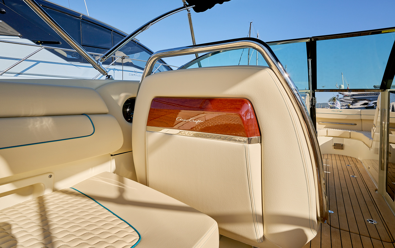 Катер Chris-Craft Launch 31GT фото 2.3