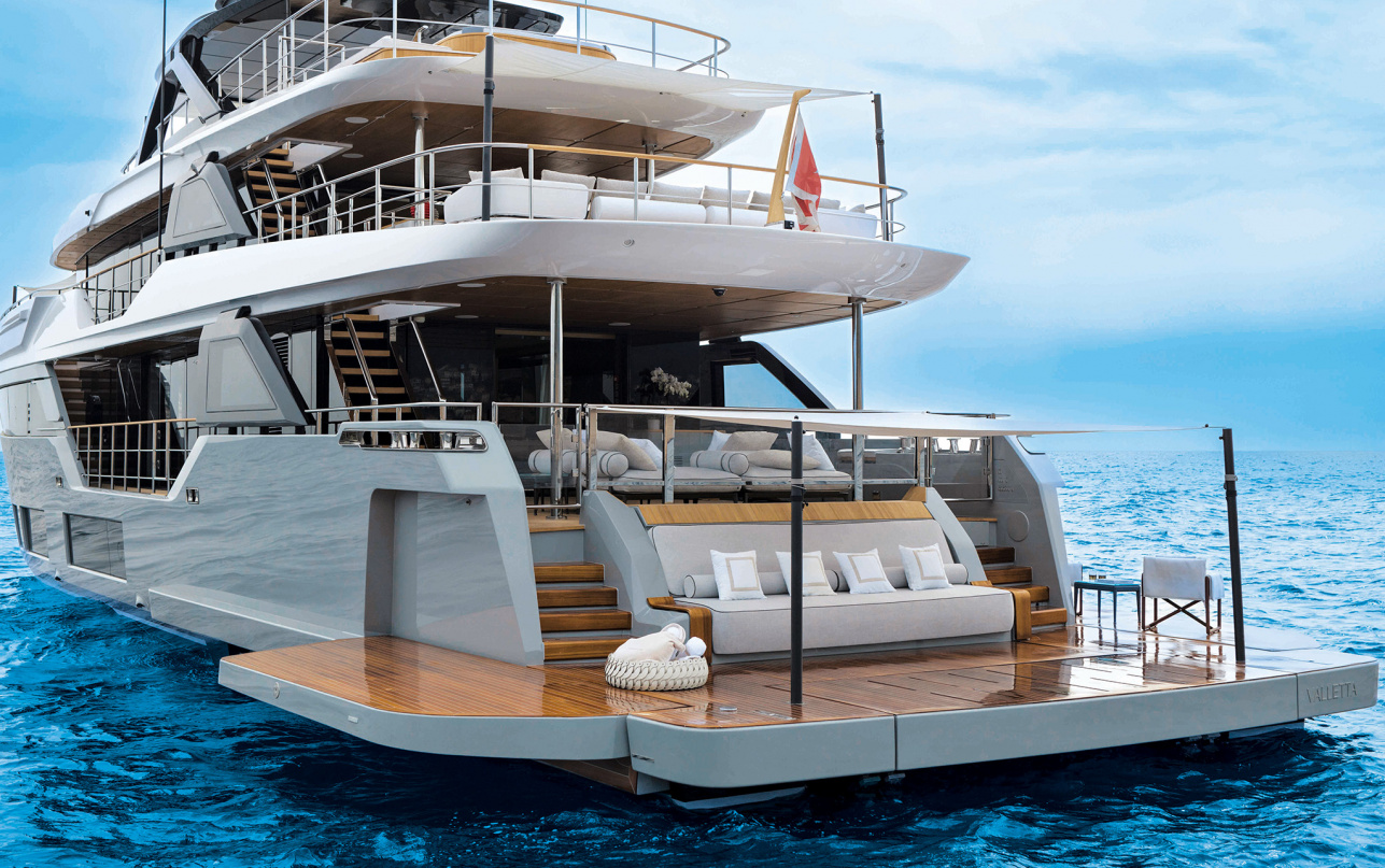 Яхта Custom Line Navetta 38 фото 1.11