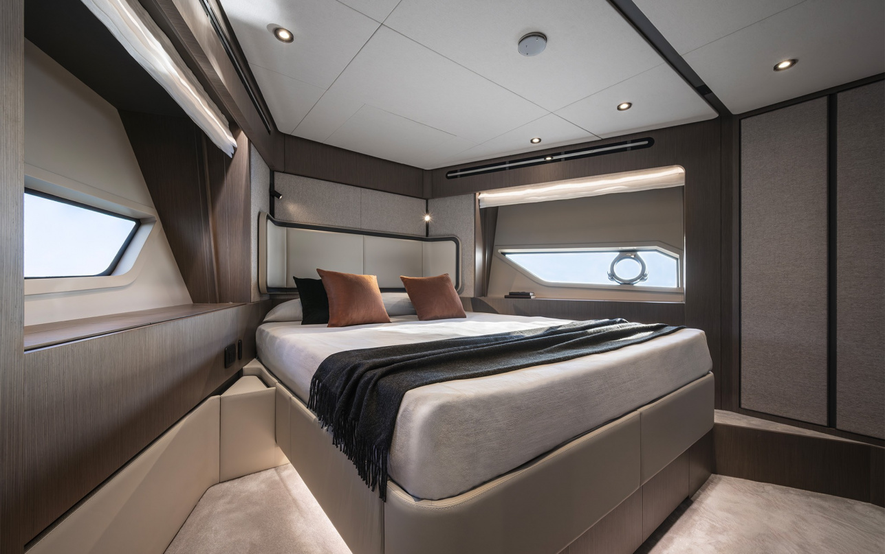 Яхта Ferretti Yachts 720 New фото 2.6