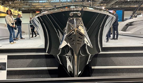 Frauscher x Porsche 850 Fantom 
