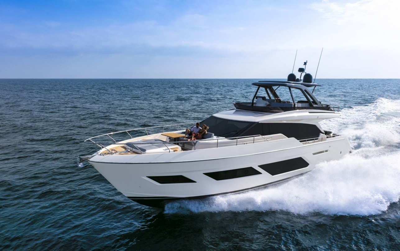 Яхта Ferretti Yachts 720 фото 1.24