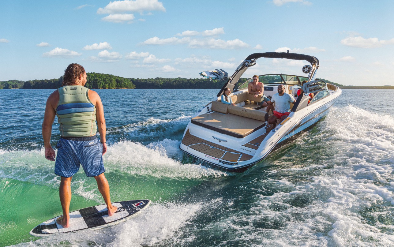 Катер Sea Ray  SDX 250 SURF фото 1.5