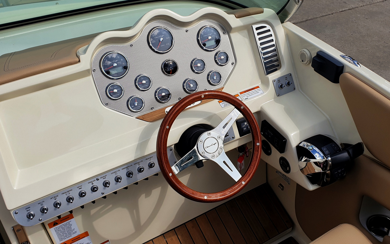 Катер Chris-Craft Corsair 30 фото 2.2