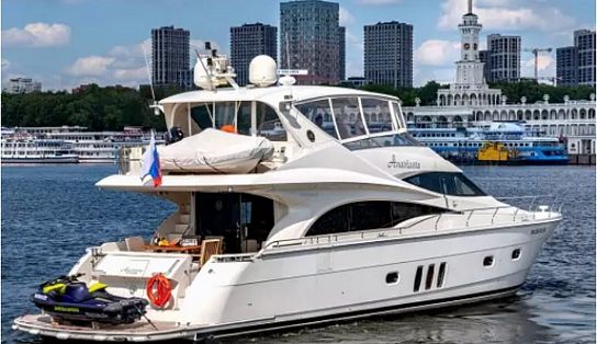Яхта MARQUIS 690