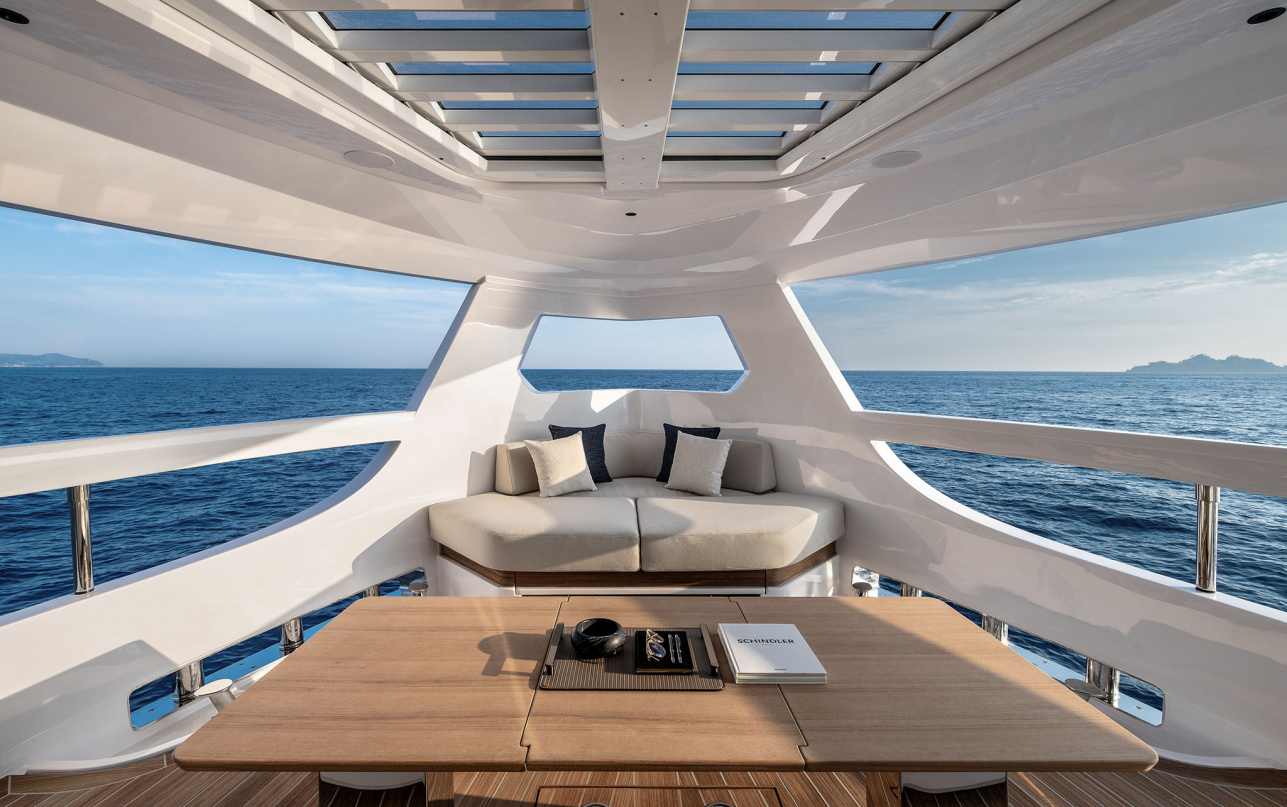 Яхта Ferretti Yachts INFYNITO 80 New фото 1.20