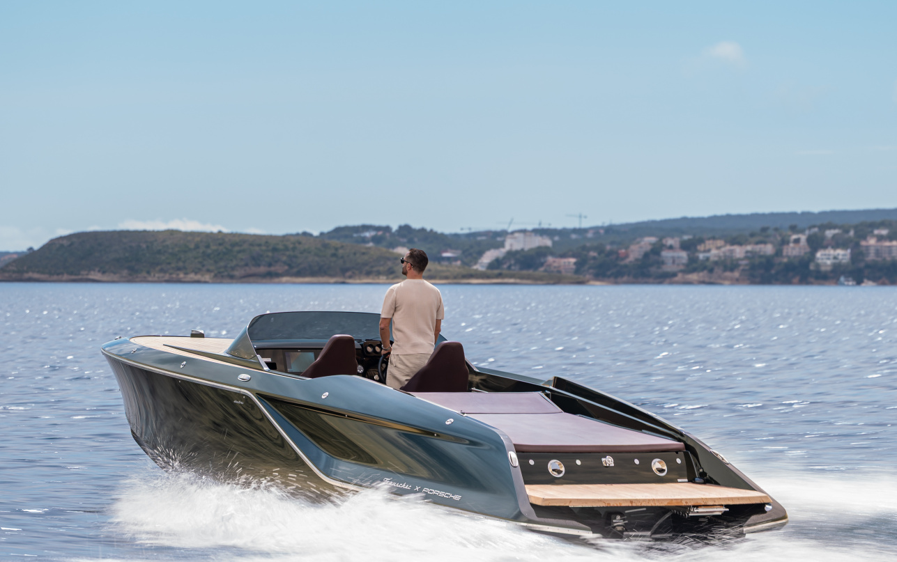 Катер Frauscher Frauscher x Porsche 850 Fantom фото 2.11
