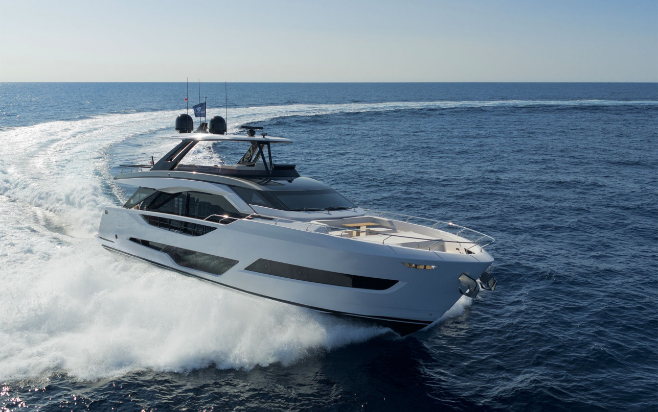 Яхта Ferretti Yachts 800 фото 1.3