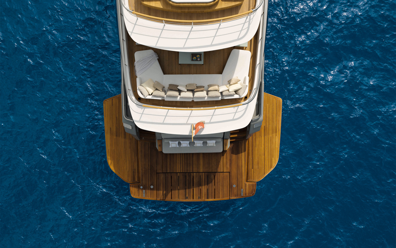 Яхта Custom Line Navetta 38 фото 1.10