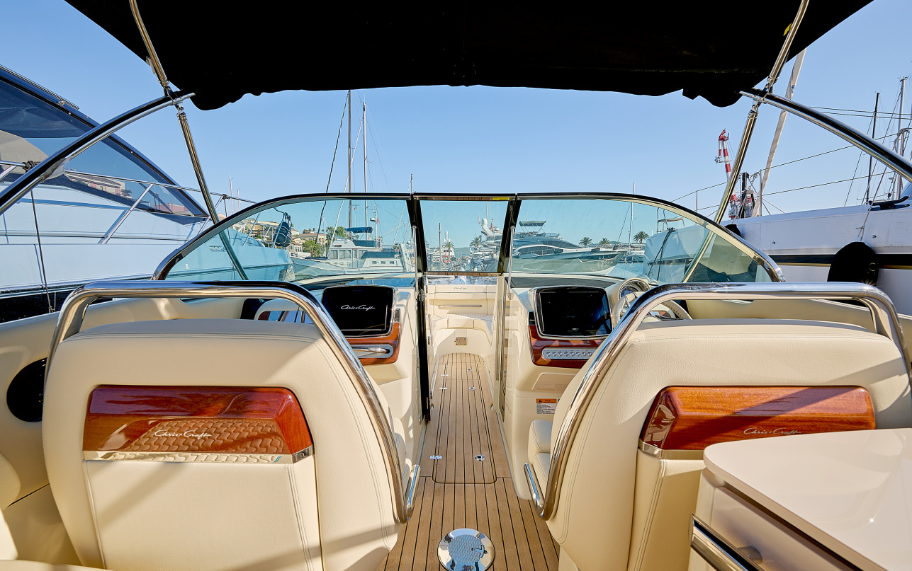 Катер Chris-Craft Launch 31GT фото 2.1