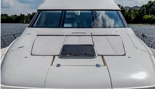 Яхта MARQUIS 690