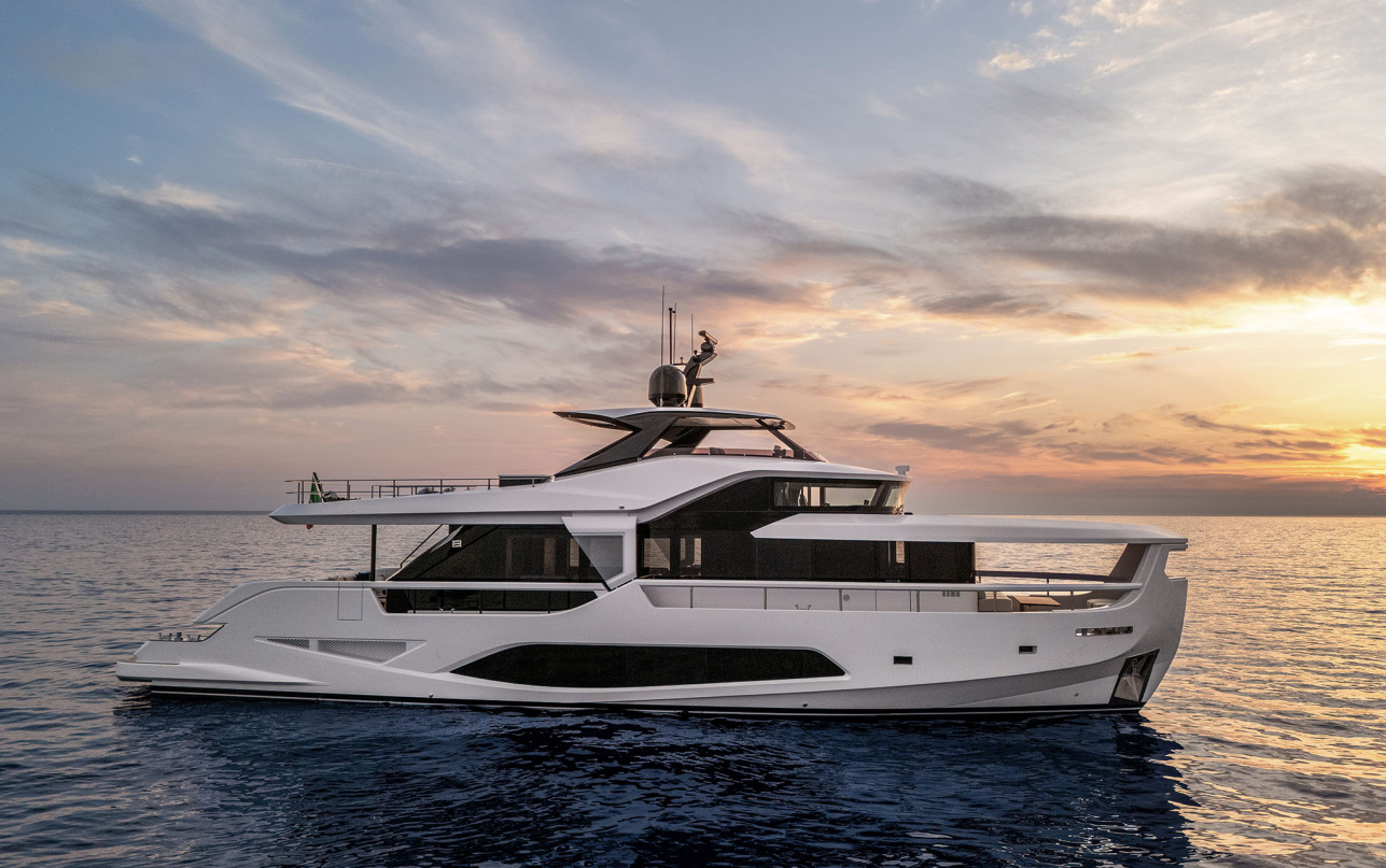 Яхта Ferretti Yachts INFYNITO 80 New фото 1.3