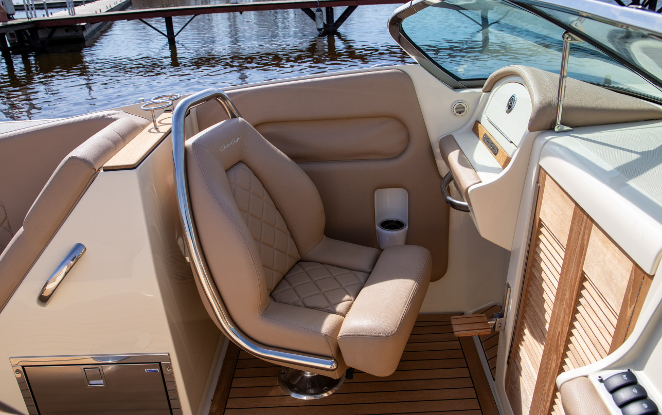 Катер Chris-Craft Corsair 34 фото 1.23