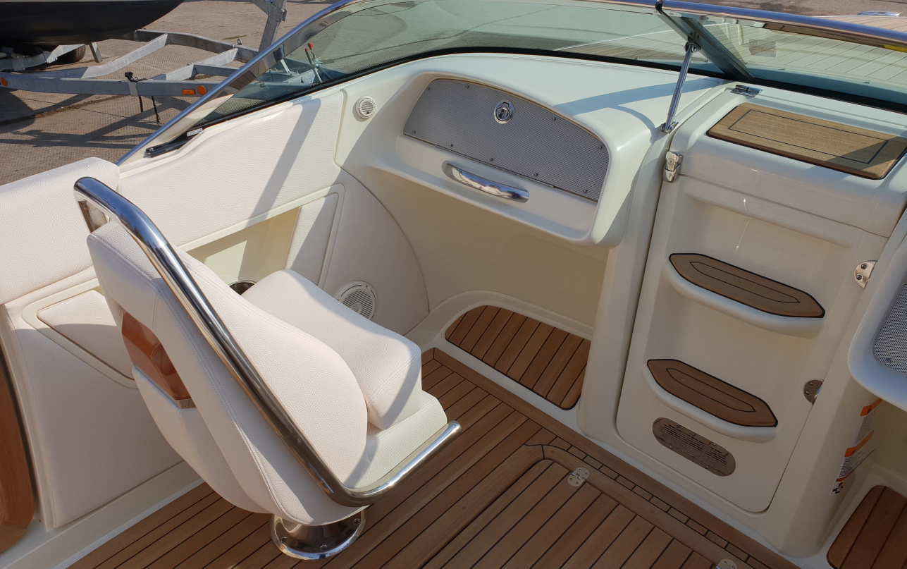 Катер Chris-Craft Capri 27 фото 2.5