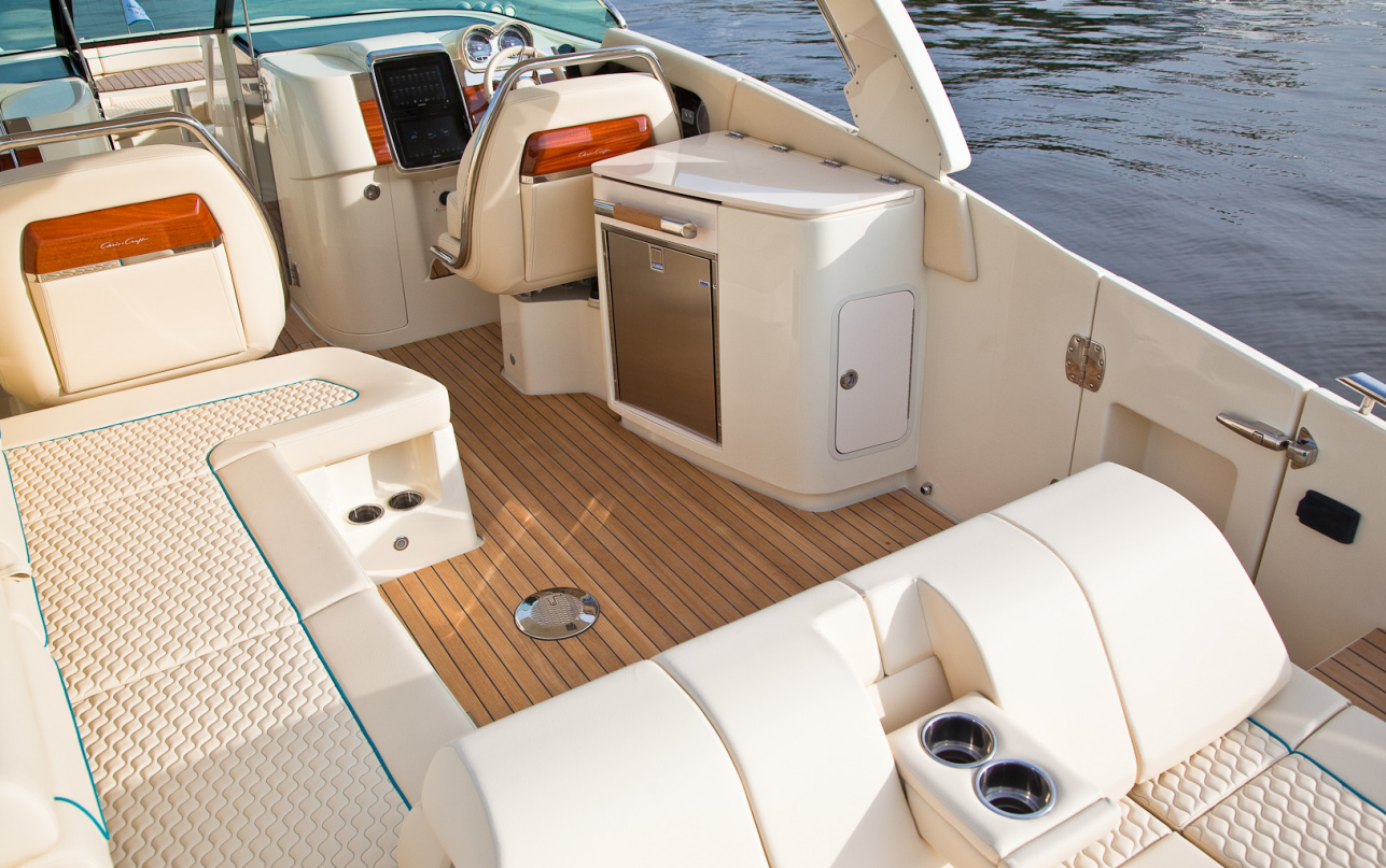 Катер Chris-Craft Launch 35 GT SURF фото 2.37