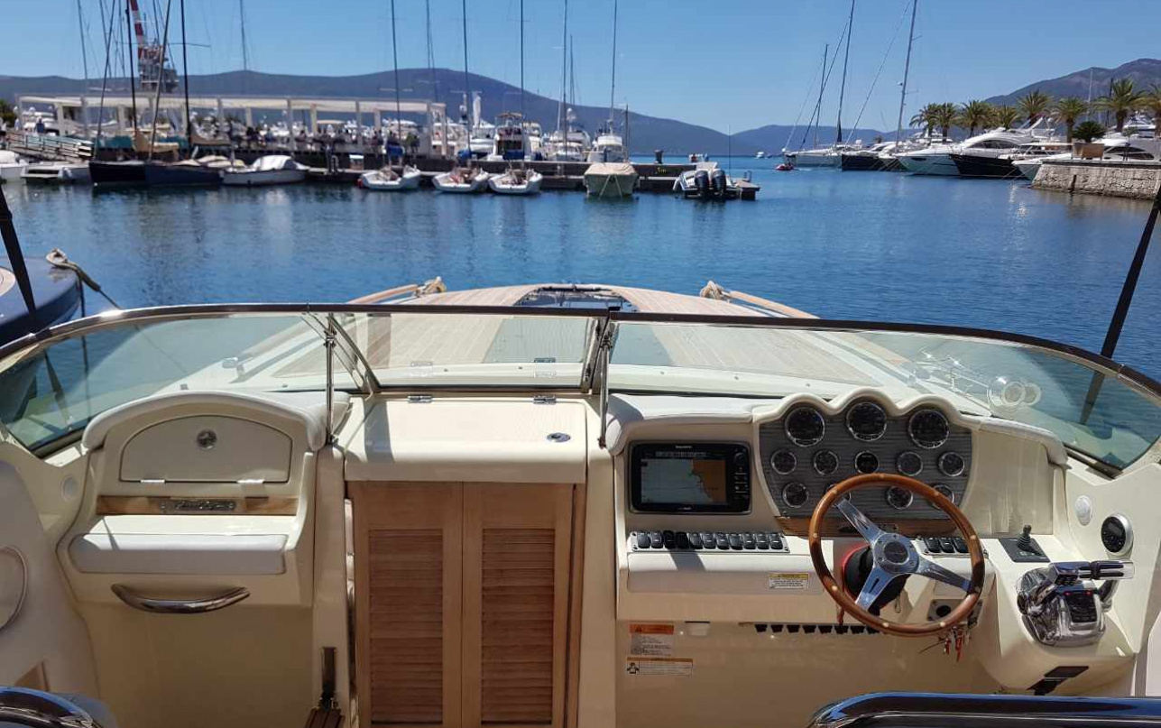 Катер Chris-Craft Corsair 32