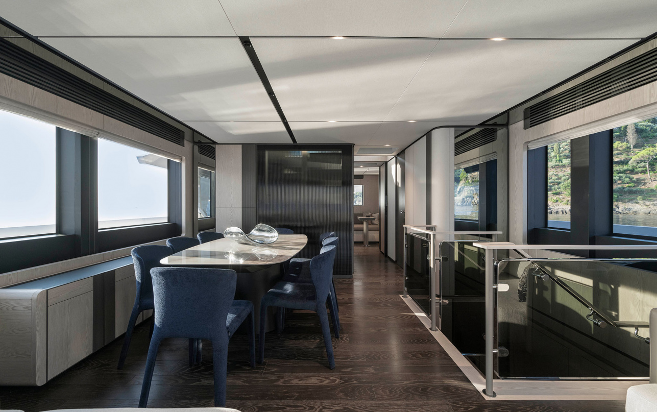 Яхта Ferretti Yachts INFYNITO 80 New фото 2.16