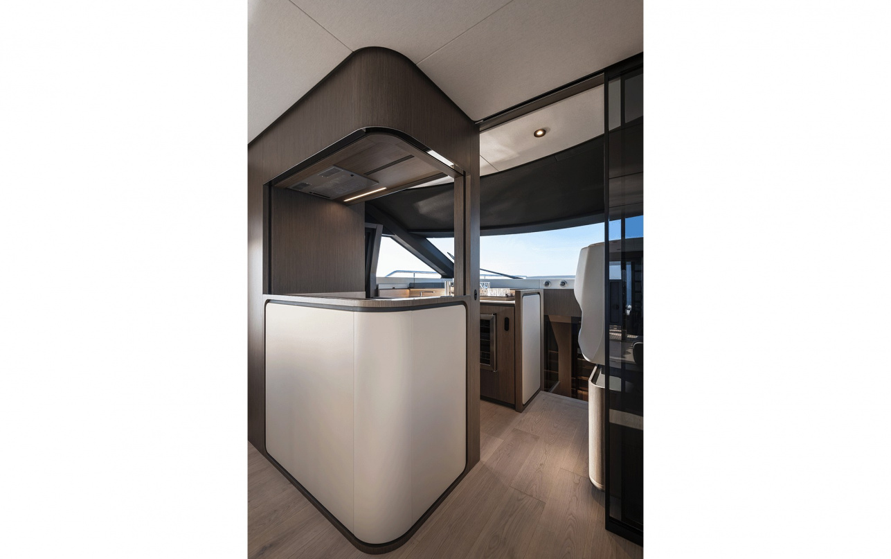 Яхта Ferretti Yachts 720 New фото 2.23