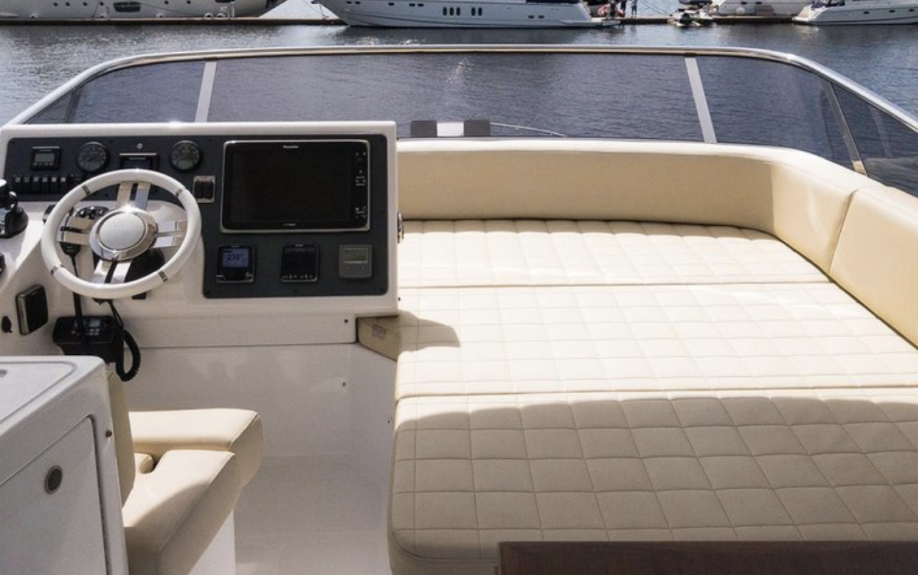 Яхта Azimut Azimut 54 фото 1.8