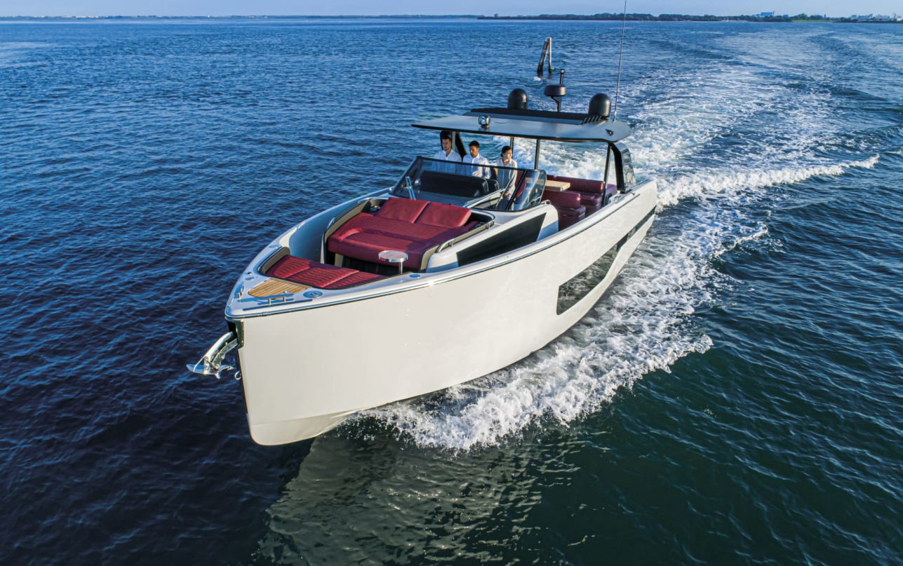 Яхта Cranchi A46 LUXURY TENDER фото 1.2