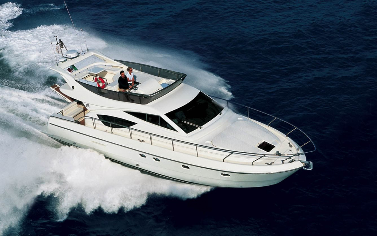 Яхта Ferretti Yachts 460 фото 1.2