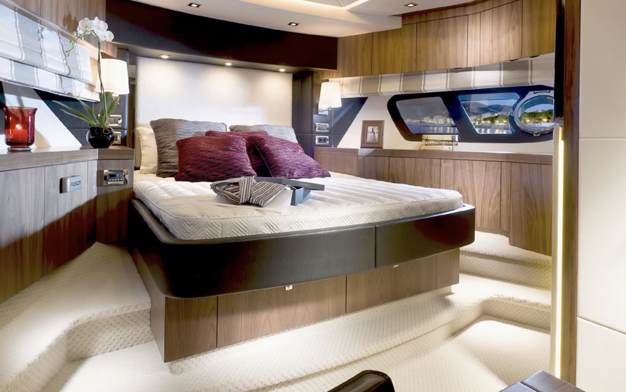 Яхта Sunseeker Manhattan 73 (14) фото 1.4