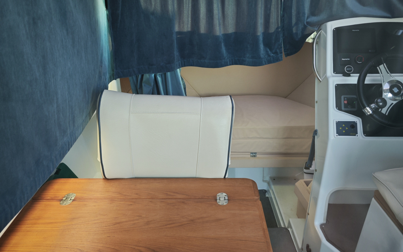 Катер Velvette 23 Active Sedan фото 1.11